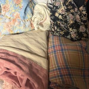 Womens Clothing Bundle: size large & xl